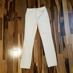 🌟🆕Halston Off-White Jeans